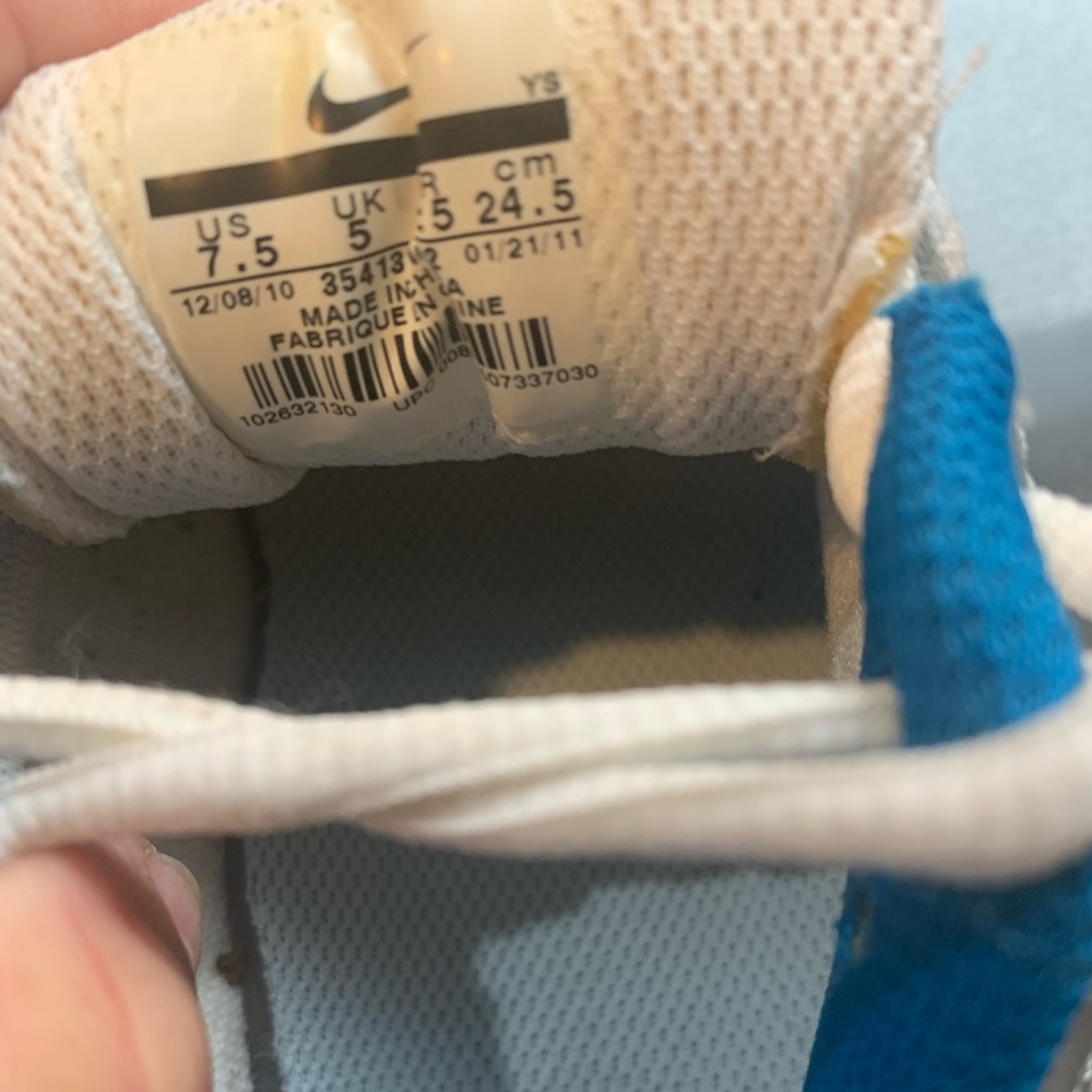 Sneakers. Good condition